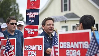 La campagna elettorale di Ron DeSantis continua. Con qualche scivolone. (Merrymack, New Hampshire. 4.7.2023)