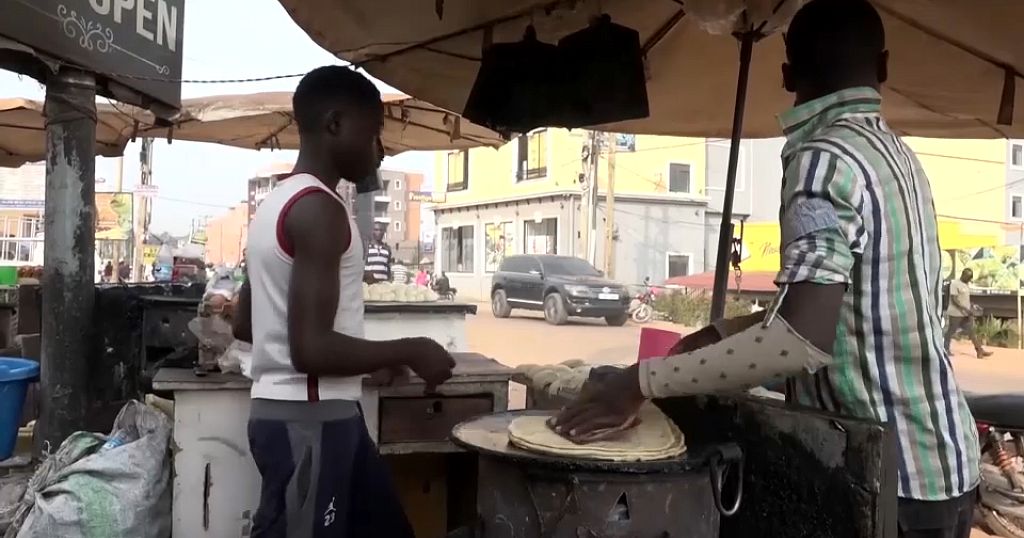 Uganda: Street vendors, customers lament rising cost of ‘Rolex’ sandwich