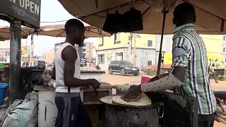 Uganda: Street vendors, customers lament rising cost of 'Rolex' sandwich