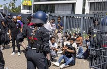 Giessenben a rendőrök 131 embert vettek őrizetbe a randalírozások miatt