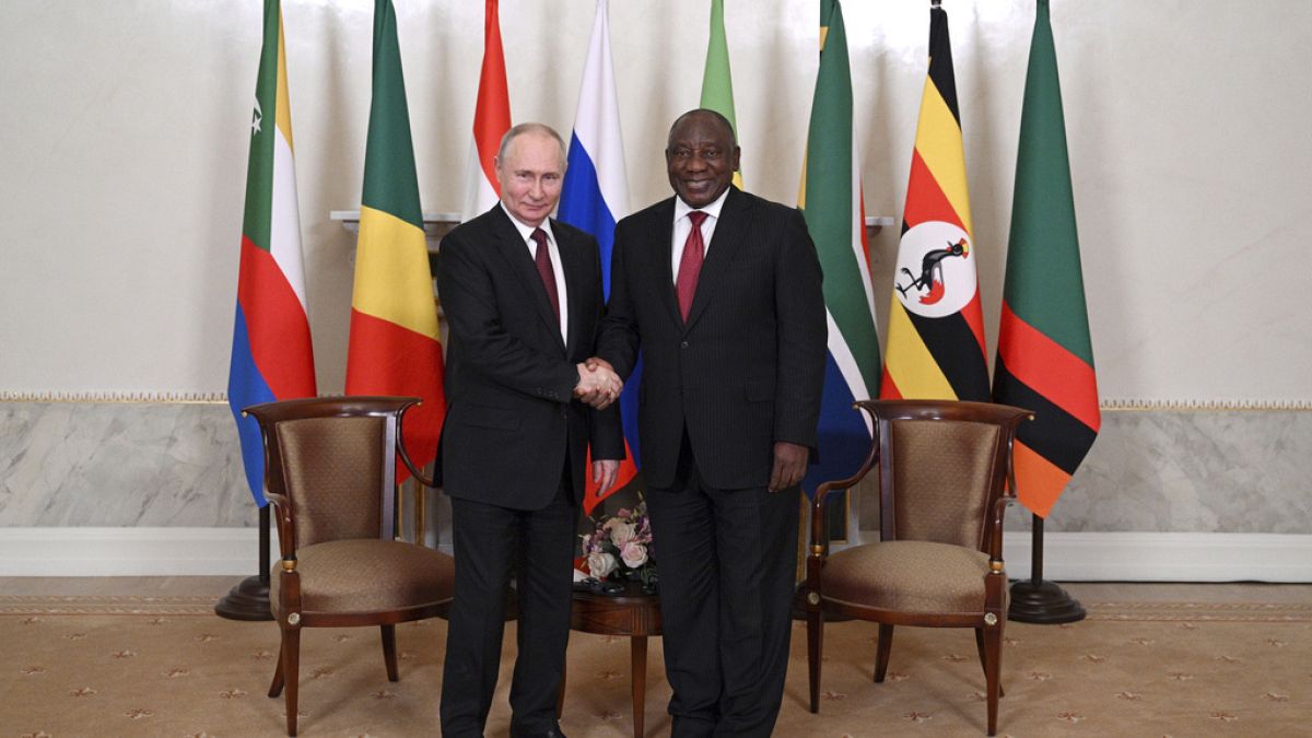 Putin und Cyril Ramaphosa in Sankt Petersburg (Juni 2023)