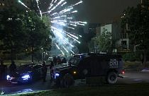   اطلاق ألعاب نارية في الليلة الثالثة من الاحتجاجات في نانتير، باريس، 30 يونيو، 2023.