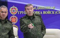 le ministre de la Défense Sergueï Choïgou (à gauche) et le chef de l'état-major russe Valéri Guérassimov (à droite)