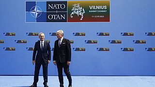 NATO-Generalsekretär Jens Stoltenberg und Litauens Präsident Gitanas Nauseda