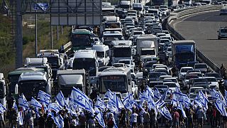 Estradas bloqueadas em Israel contra reforma do sistema Judicial