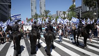 Tel Aviv'de protestolar için güvenlik önlemleri artırıldı