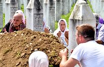 مراسم دفن رفات 30 شخصاً من ضحايا الإبادة في سريبرينتسا