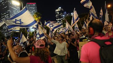 Israeliani in piazza contro la riforma della giustizia