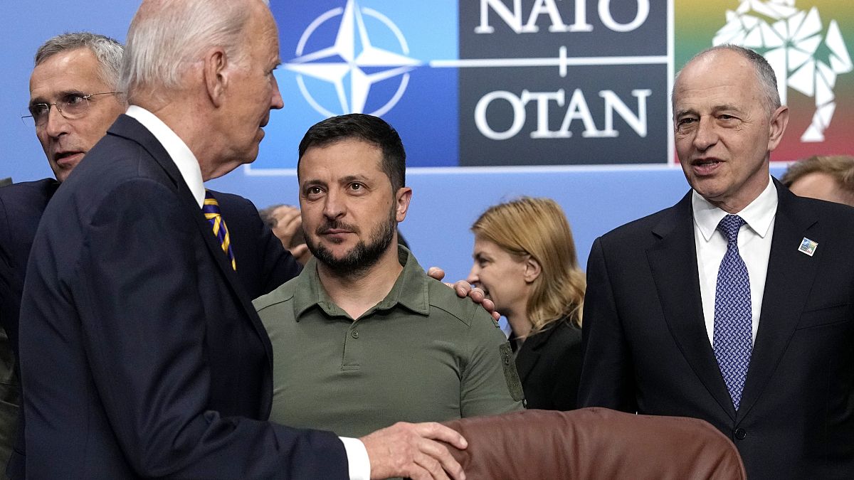 Stoltenberg, Biden és Zelenszkij a NATO-csúcson
