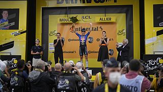 Le Belge Jasper Philipsen célèbre sa quatrième victoire d'étape sur le Tour de France 2023