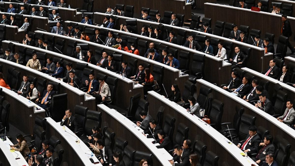مجلس الشيوخ التايلاندي خلال عملية التصويت