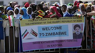 Le président iranien chaleureusement accueilli au Zimbabwe