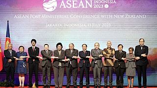 ASEAN üyesi ülkelerin dışişleri bakanları, Endonezya'nın başkenti Cakarta'da bir araya geldi