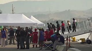 Migranti sbarcano a Reggio Calabria