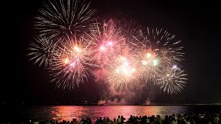 Feuerwerk über der Baie des Anges, Nizza, 13.07.2023