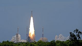 La fusée spatiale Chandrayaan-3, qui veut dire "vaisseau lunaire" en sanskrit, a décollé sans problème ce matin du centre spatial Satish Dawan, en Inde, ce 14 juillet 2023