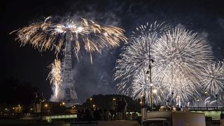 الألعاب النارية تضيء سماء باريس احتفالاً بالعيد الوطني الفرنسي، 14 يوليو 2023