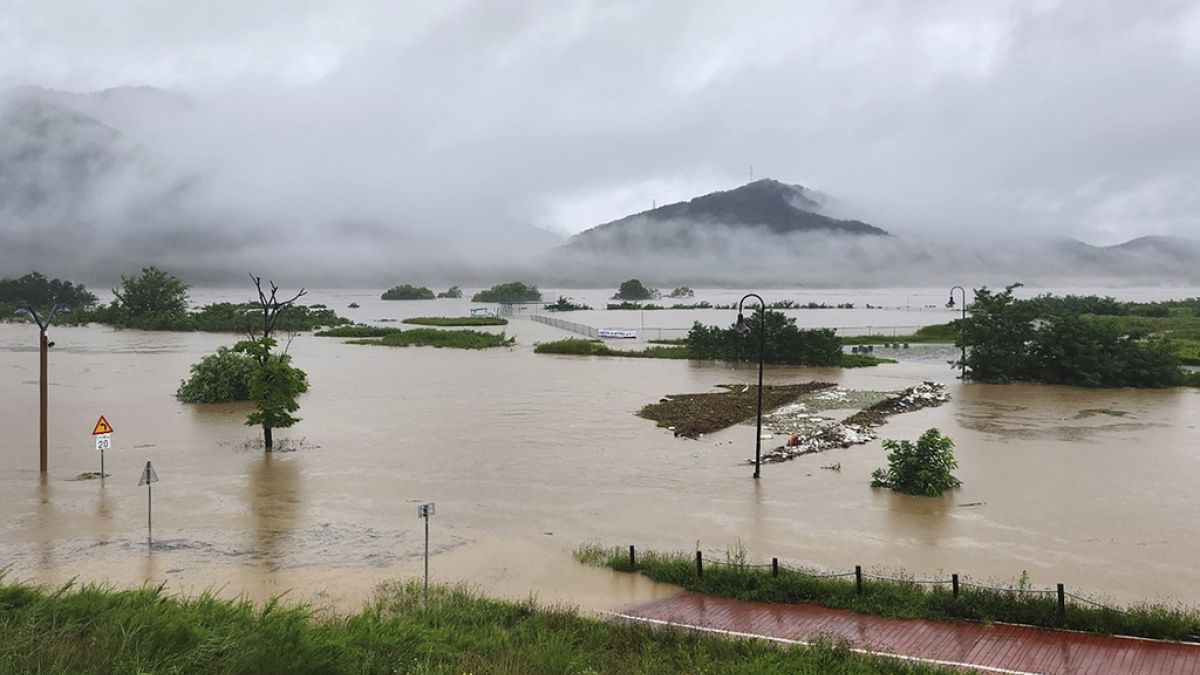 Наводнение в Седжоне, Южная Корея. 15 июля 2023.
