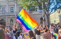 As cores inclusivas do arco-íris animaram desfile em Budapeste