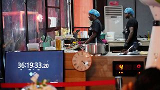 هیلدا باچی، آشپز اهل نیجریه، ۱۳ مه ۲۰۲۳ با ۹۳ ساعت آشپزی بی‌وقفه رکورددار گینس شد