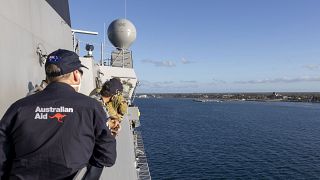 القوات البحرية الأسترالية على متن سفينة في نوكوالوفا، تونغا
