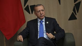 الرئيس التركي رجب طيب إردوغان في اجتماع الناتو