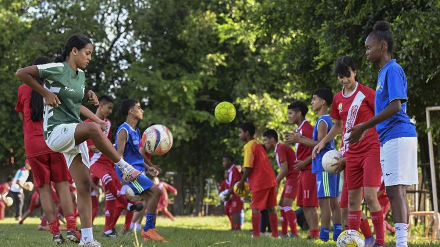 Linda Caicedo: Meet the Colombian soccer star