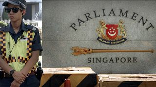 يحكم حزب العمل الشعبي سنغافورة منذ 64 عاماً بدون انقطاع ويتباهى بأن حكوماته لم تنغمس في الفساد