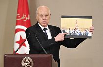 A figura do Presidente tunisino Kais Saied foi fortemente criticada pelos eurodeputados, que o apelidaram de "ditador" e "autocrata".