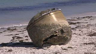جسم معدني غريب تم العثور عليه في شاطئ غرين هيد في أستراليا