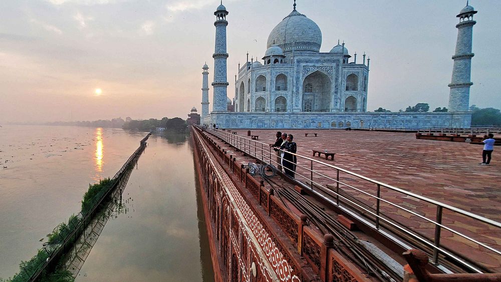 VIDÉO : No comment : en Inde, le Taj Mahal atteint par les eaux de la