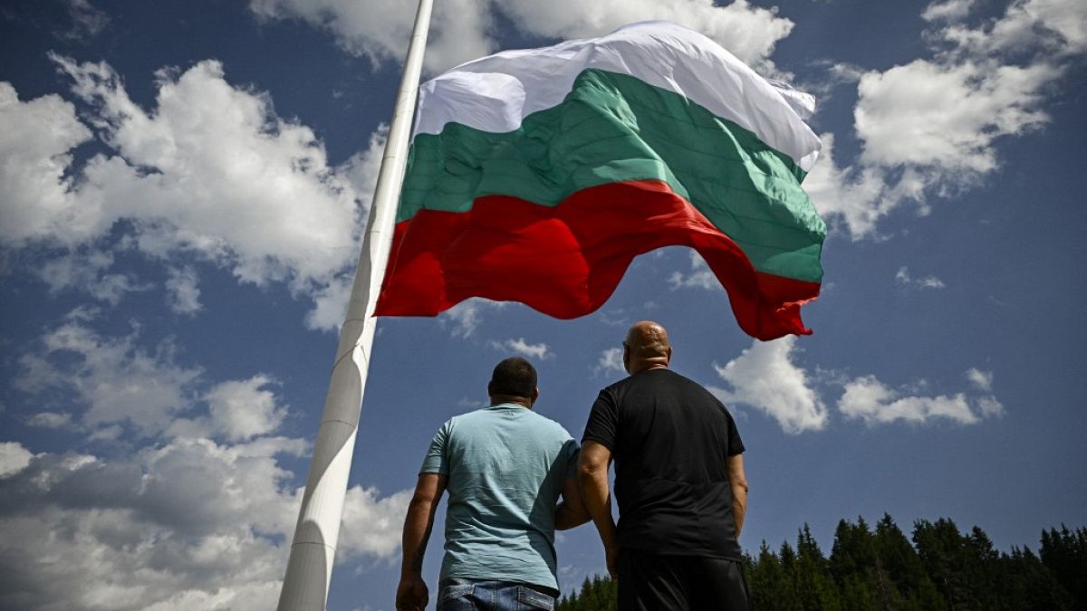 Dev Bulgaristan bayrağı 1100 metrekare büyüklüğünde