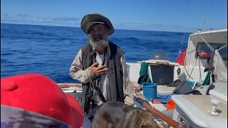 لحظه نجات ماهیگیر استرالیایی 