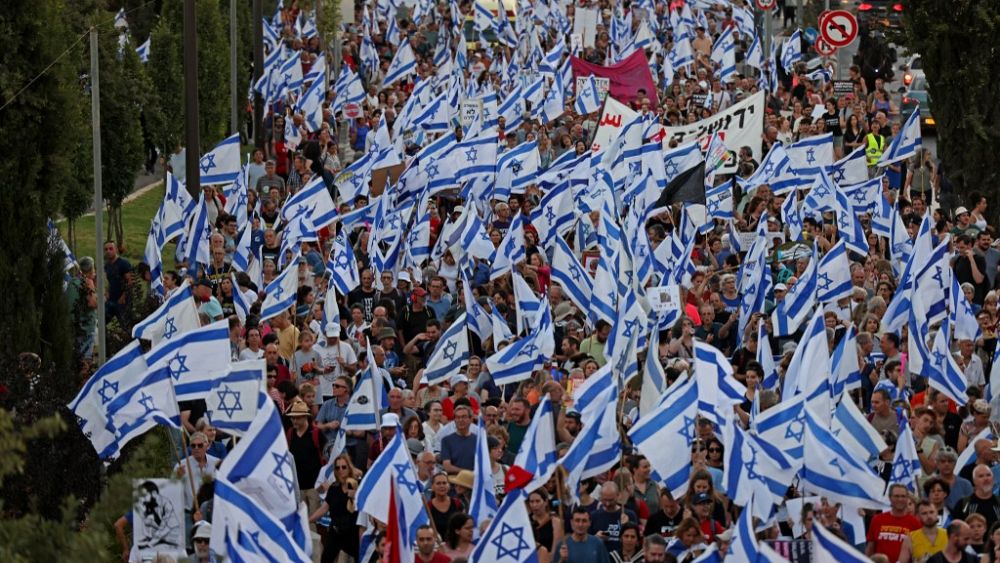 احتجاجًا على التعديلات القضائية.. إسرائيليون يبدأون مسيرة من تل أبيب إلى القدس