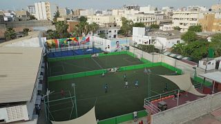 Senegal: young football lovers flock to artificial turfs