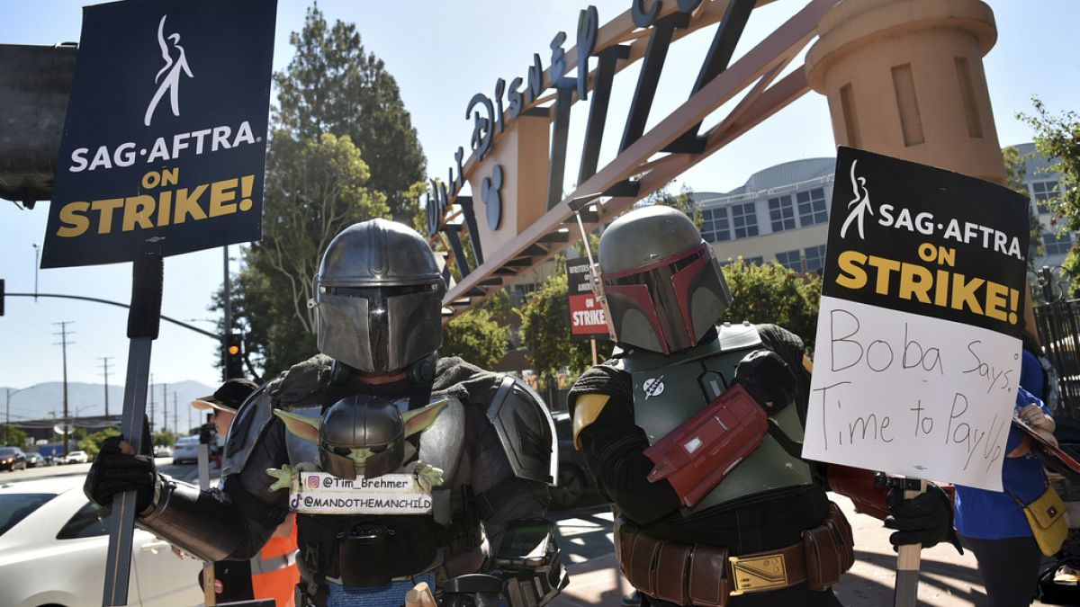 Manifestation devant les studios Disney, le jeudi 20 juillet 2023, à Burbank, en Californie.
