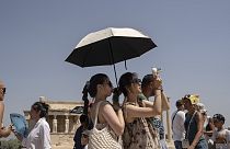 Horários de visita da Acrópole foram reduzidos devido ao calor intenso, em Atenas