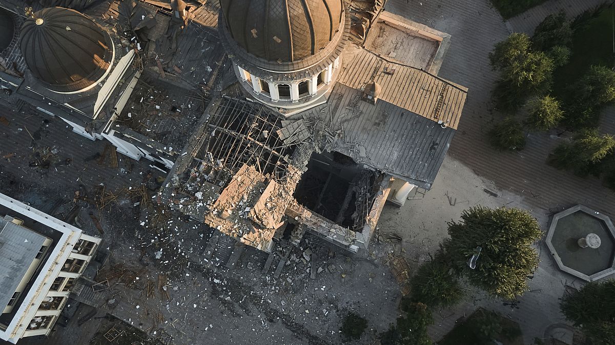 Catedral de Spaso-Preobrazhensky, em Odesa, ficou danificada pelos ataques russos.