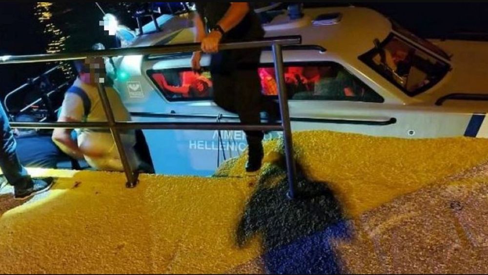 Κέρκυρα: Δραματικές απομακρύνσεις κατοίκων και τουριστών από το λιμενικό