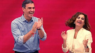 Премьер-министр Испании Педро Санчес с министром бюджета Марией Хесус Монтеро на следующий день после всеобщих выборов, 24 июля 2023 года.