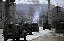 İsrail ordusu, Batı Şeria'nın Nablus kentinde silahlı saldırıda bulunduğunu iddia ettiği üç Filistinliyi öldürdü