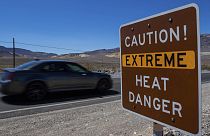 "Atenção! Perigo de Extremo Calor", alerta sinal no Parque Nacional do Vale da Morte, Califórnia, EUA