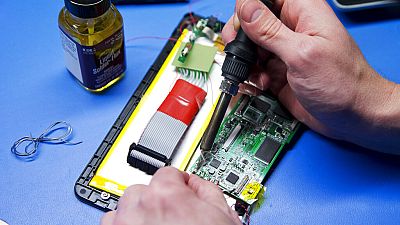 Repairing batteries should be made easier to reduce e-waste