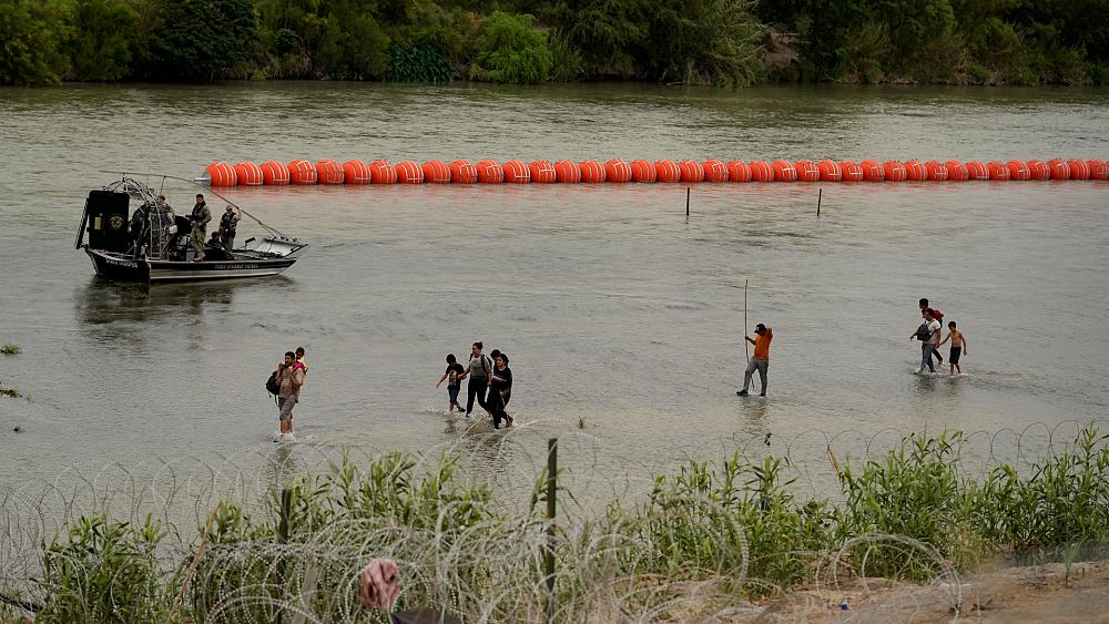 Texas: pulso alrededor de una barrera flotante anti-migrantes