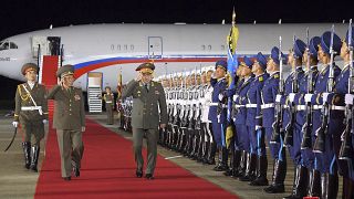 وزير الدفاع الروسي سيرغي شويغو عند وصوله إلى بيونغ يانغ