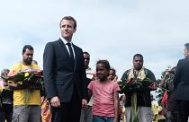 El presidente francés, Emmanuel Macron, en Nueva Caledonia, antes de trasladarse a Vanuatu.