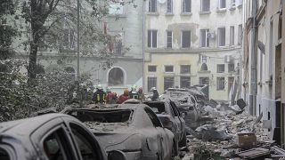 Destrozos tras el bombardeo ruso