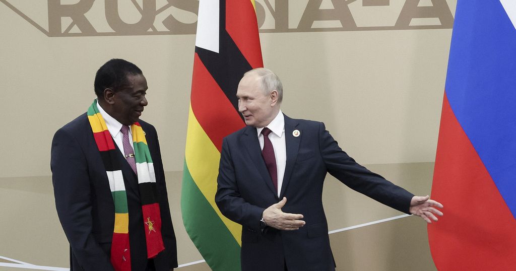 Putin offers Zimbabwe a presidential helicopter