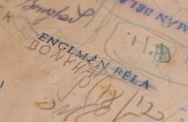 Надпись "Бела Энглман" на школьном учебнике 13-летнего еврейского мальчика, погибшего в Освенциме