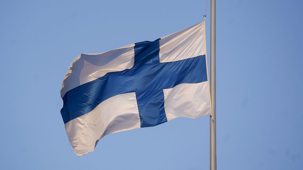 العلم الفنلندي